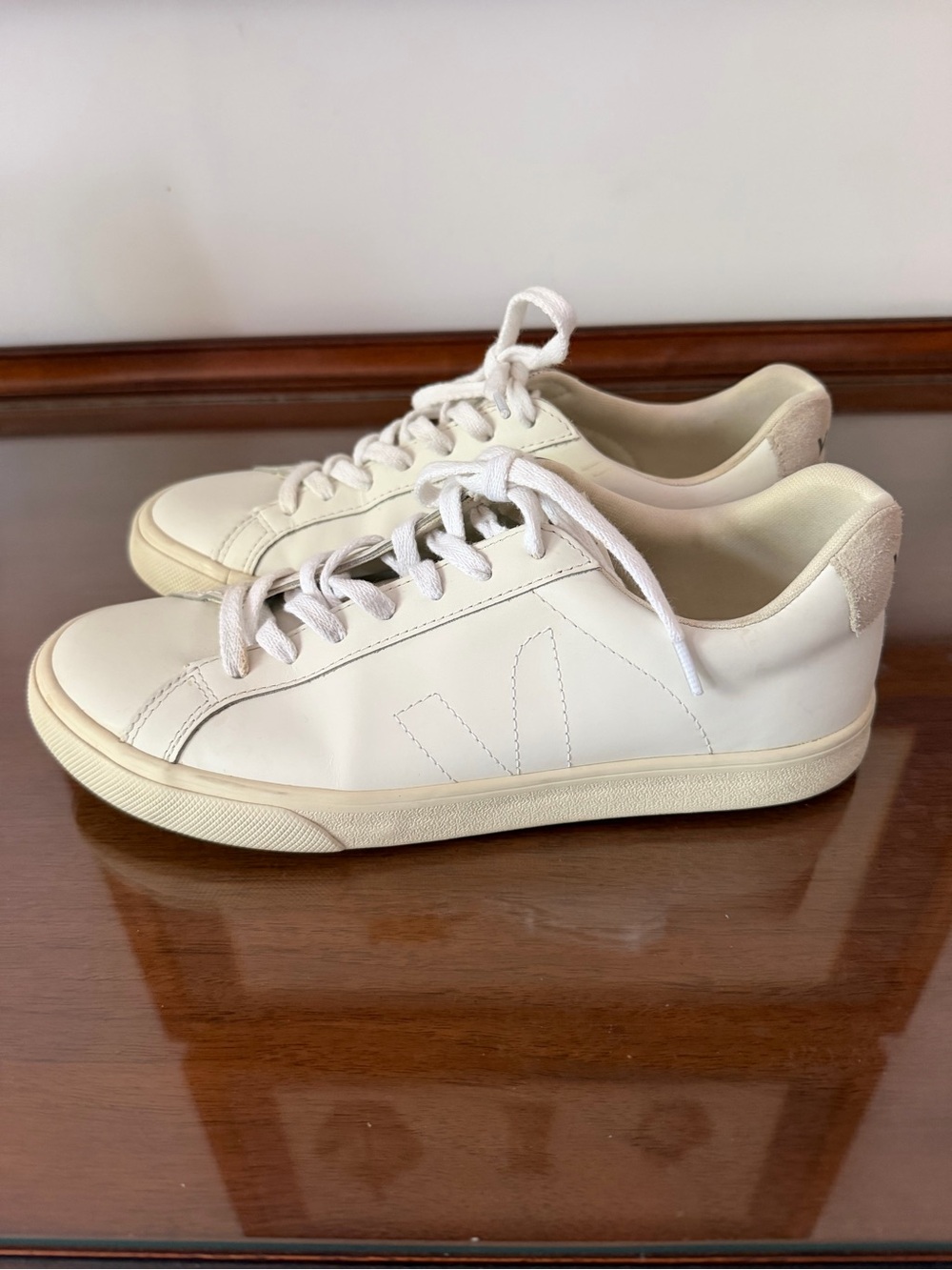 VEJA Esplar White Leather Sneakers Womens 9 EU 40 Suede Low Top Shoes
